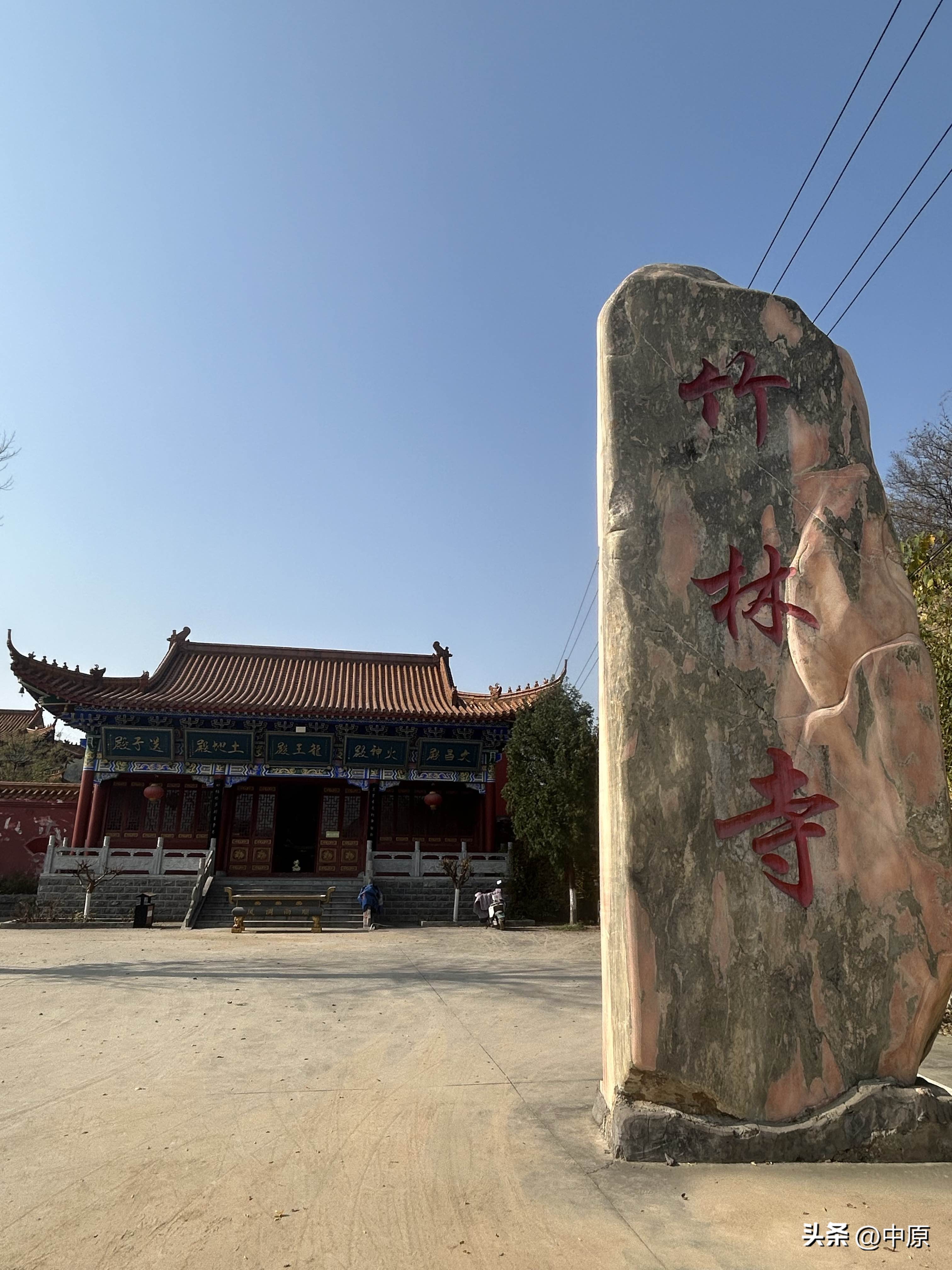 多宝助手：秋日探访竹林寺，感受千年古刹的宁静与灵动