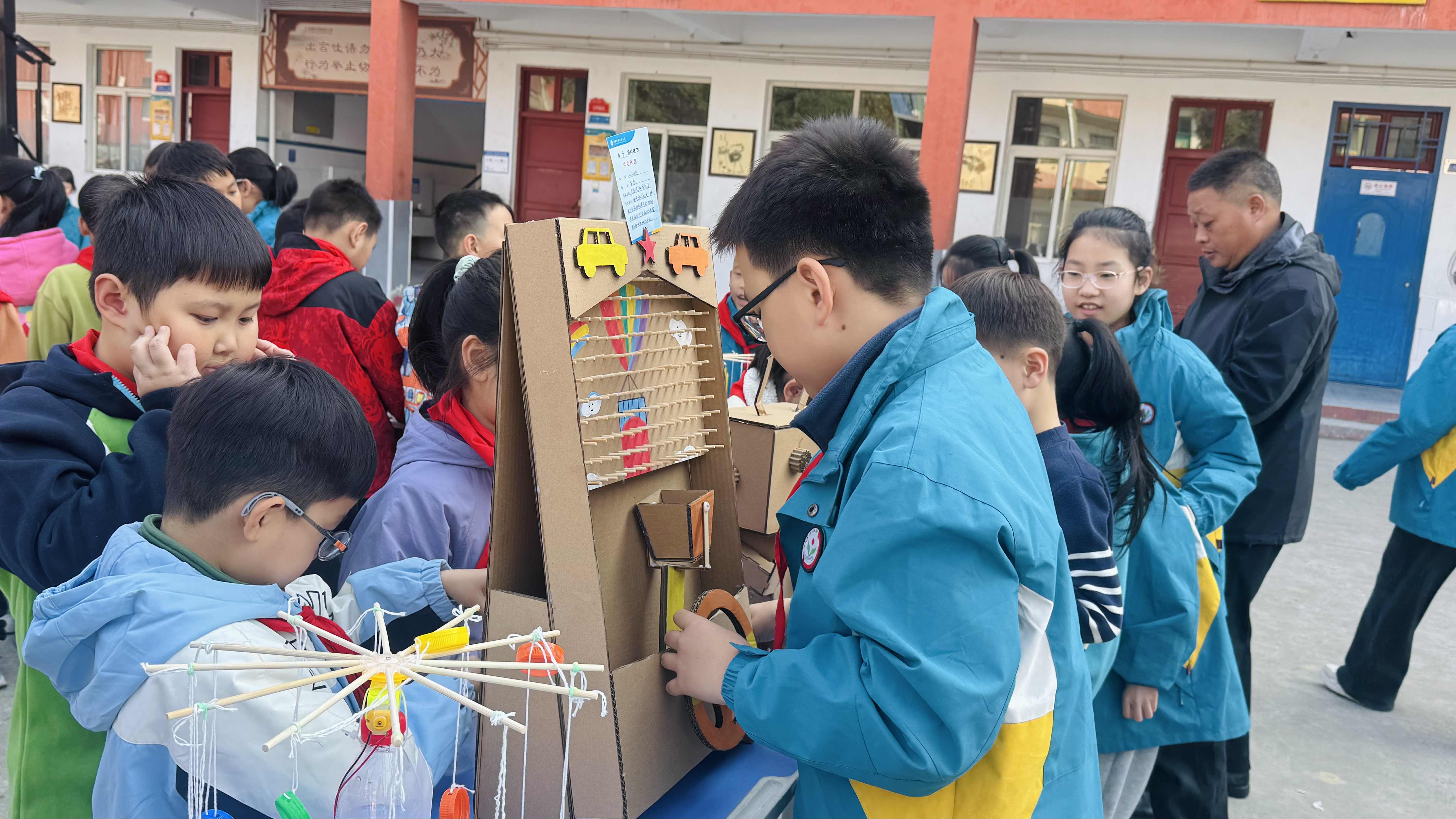超单助手靠谱吗：济源市河苑街小学科技节，点燃少年创新精神与实践热情