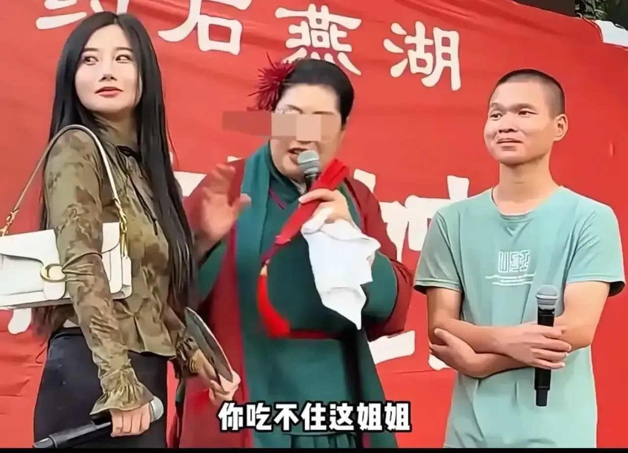J助手邀请码：当普通小伙幻想成网红，揭示现代人价值观的迷失与追求