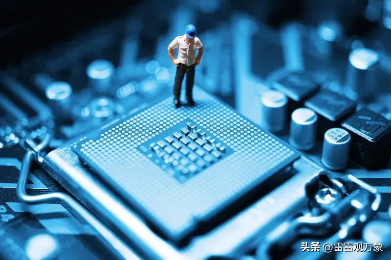 小评评助手网站：人工智能如何影响传统技术工作，程序员的挑战与机遇分析