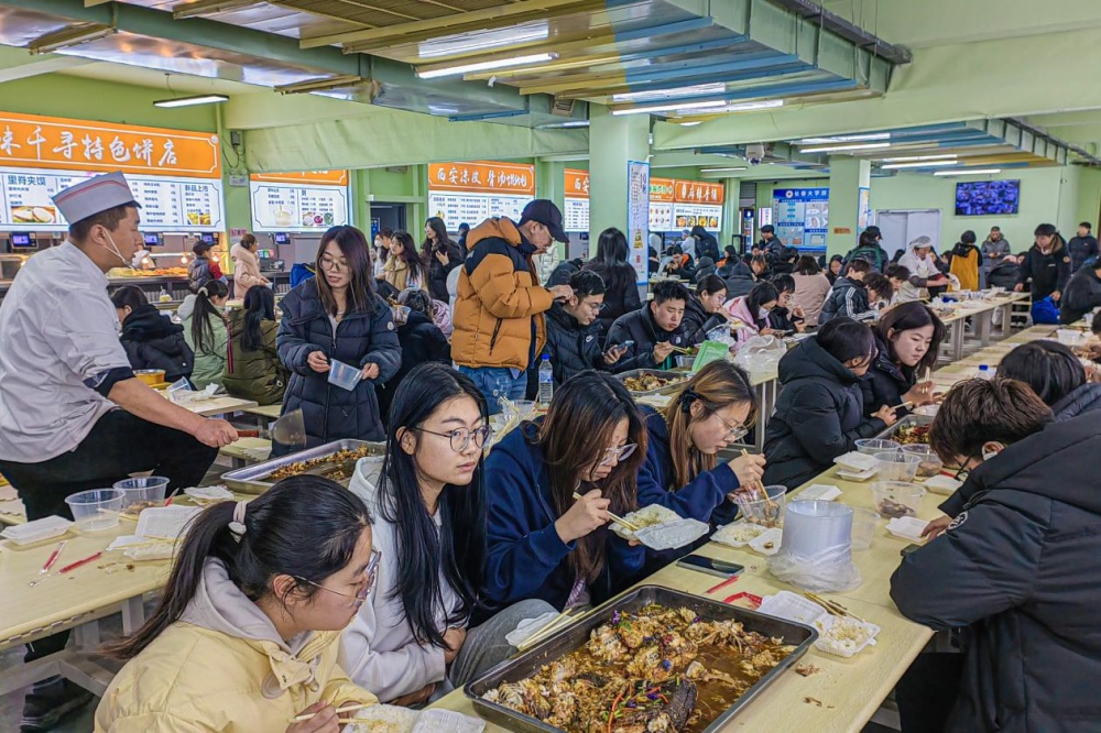 Q助手：长春大学生冬捕活动，传承渔猎文化与美食共享