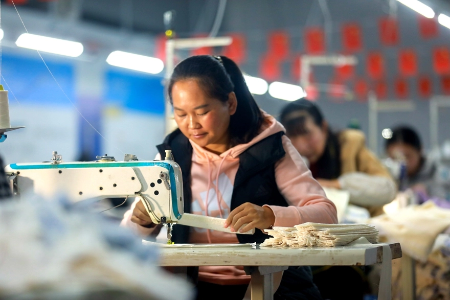 超评助手官网：社区“微工厂”助力贵州黔西实现稳就业与增收梦想