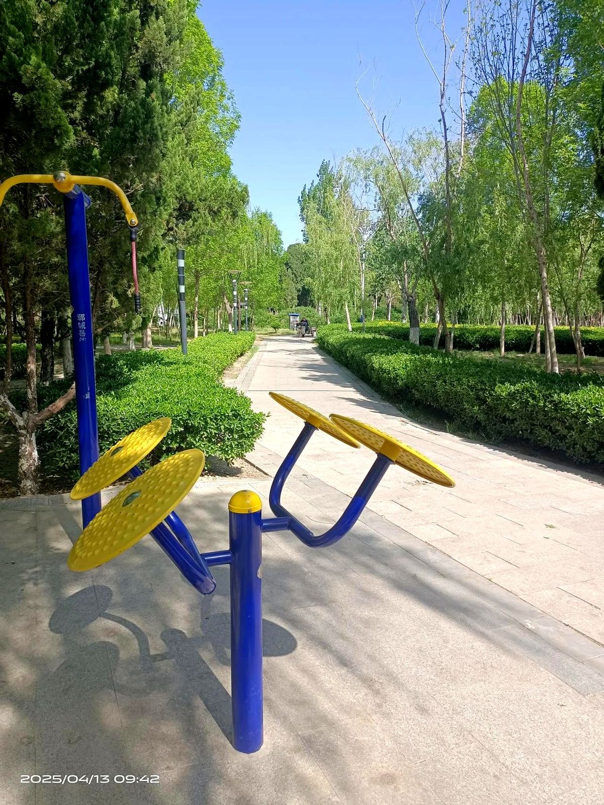 多宝助手：中美越贸易博弈，关税冲突与产业链转移的黑色幽默