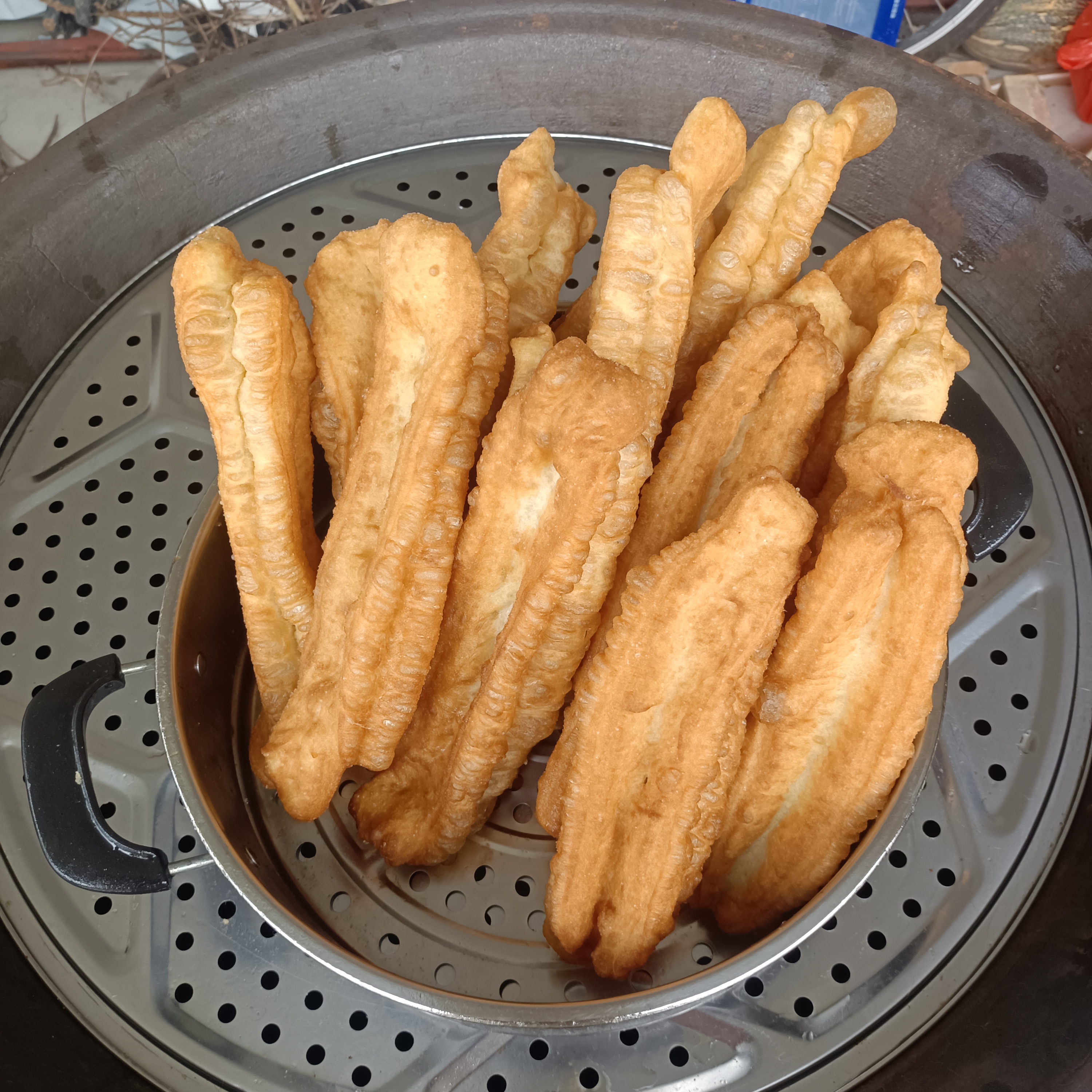 云创助手：追寻梦想的摆摊与自媒体，坚持是成功的关键！