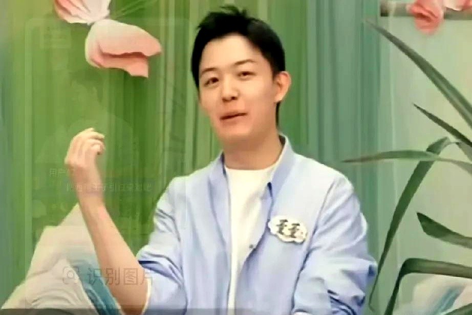 易评助手卡密：主播PK大赛精彩回顾，从青涩到成熟的直播之路