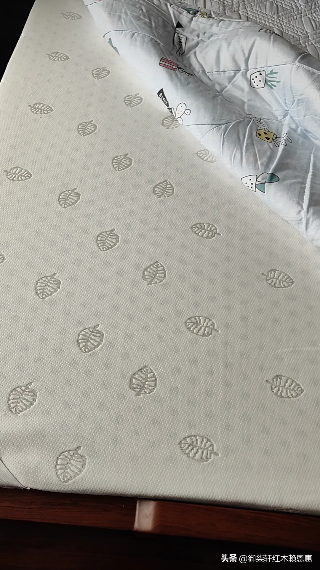 多多自动批发卡密：线下店铺困境与木材市场动态，餐馆污染与中间商消失的影响分析