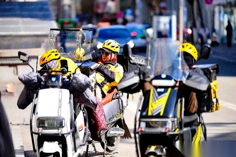 超评助手：京东外卖为何难以突围？市场需求与品质门槛的冲突解析