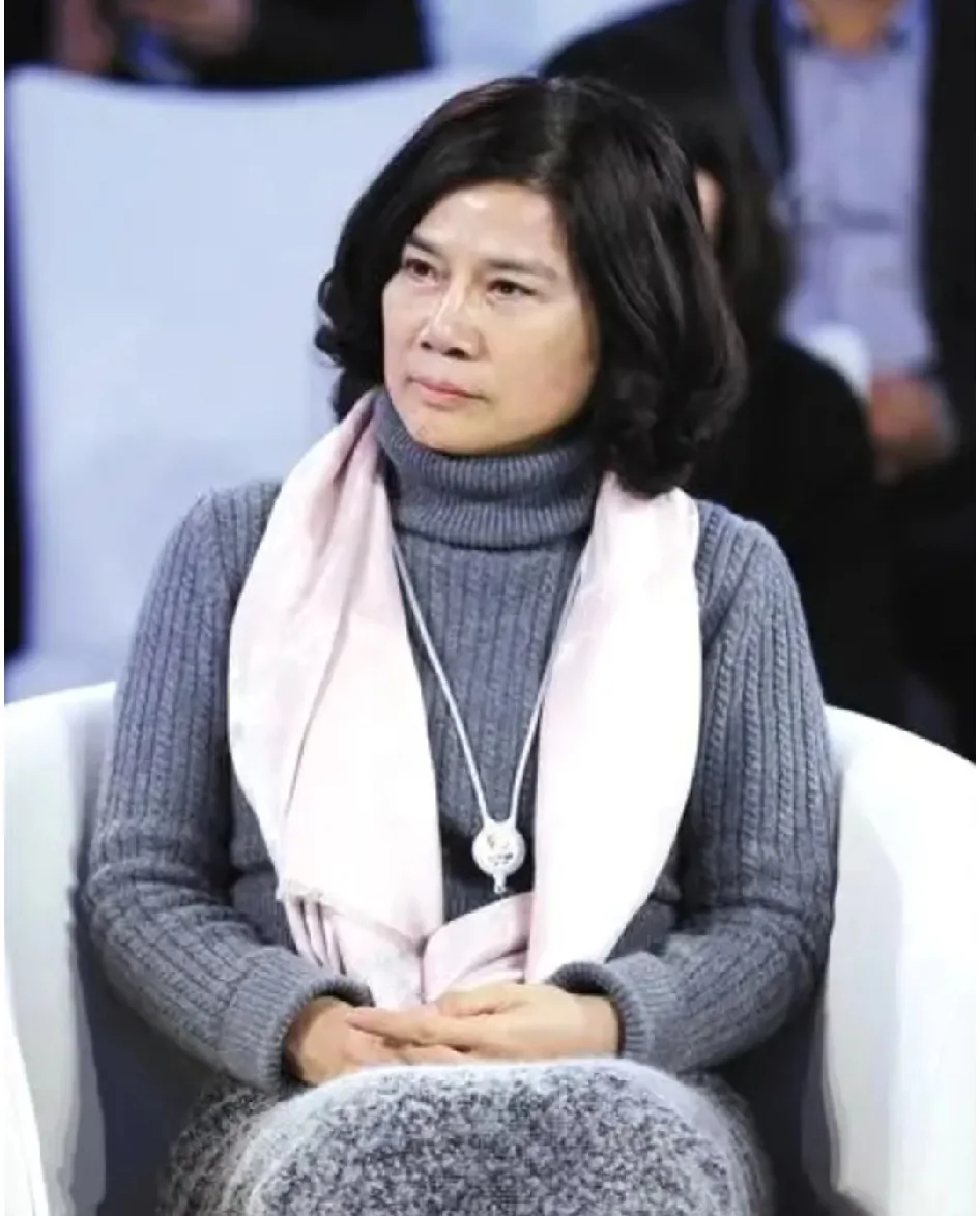小评评助手下载：董明珠管理模式受质疑，格力电器面临市场竞争与创新挑战
