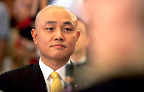 出评软件：冯仑新书《扛住就是本事》，商业智慧与管理科学的深刻洞察