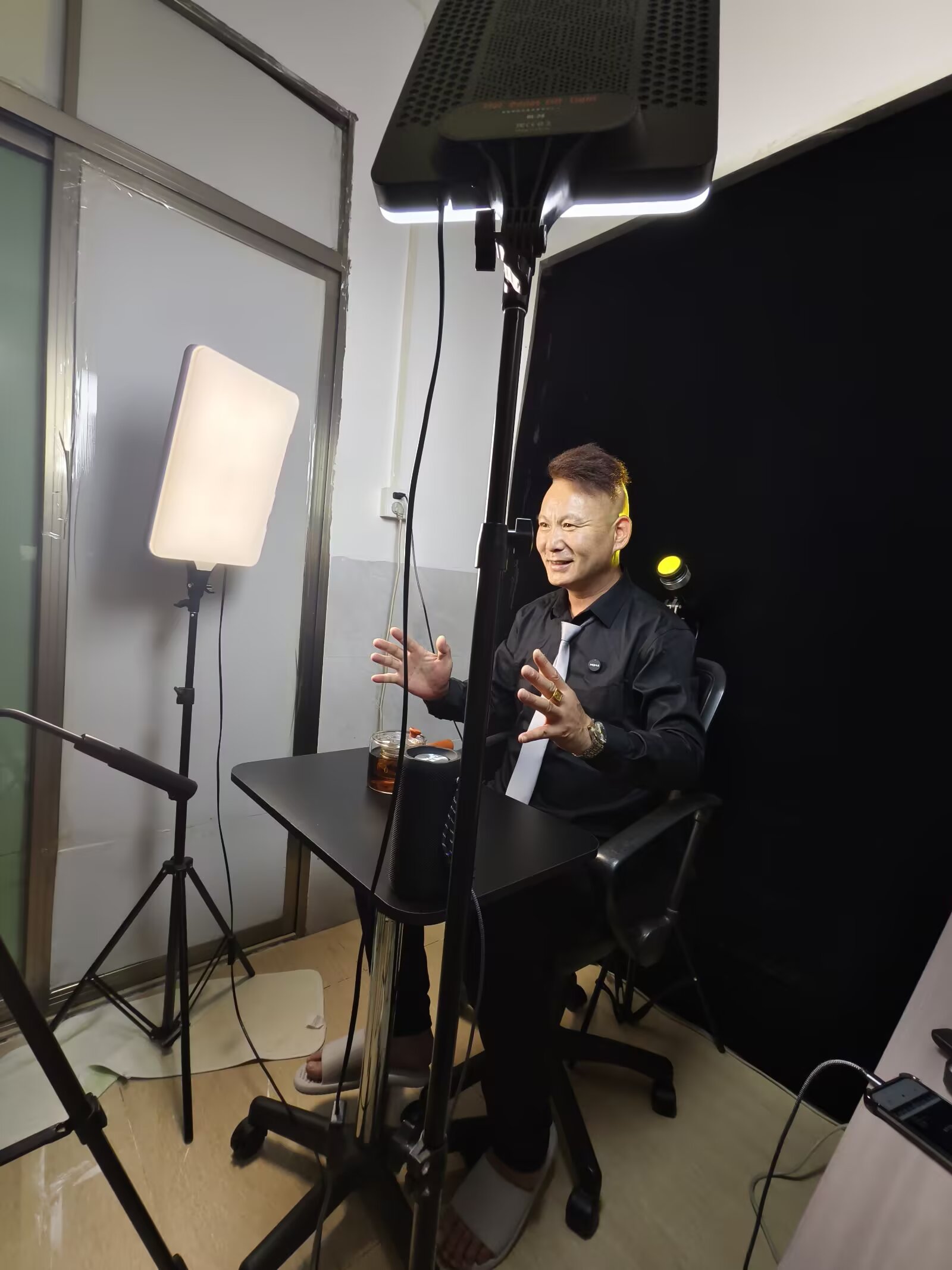 粉团助手：坚持与成长，明哥自媒体之路的粉丝增长故事