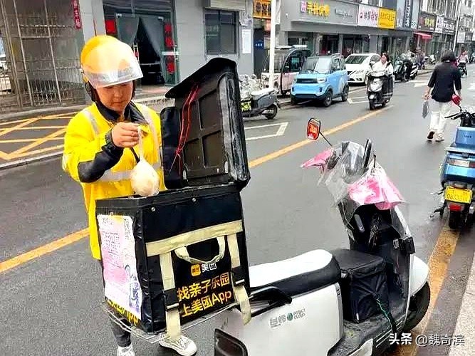 爆款助手：京东外卖大缩水，补贴无用，骑手单量暴跌引发消费者不满！
