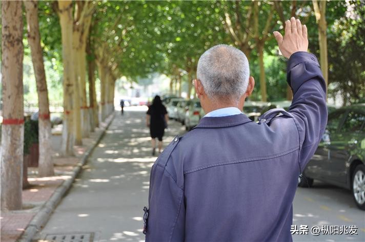 拼多多出评神器:致天下父母的温暖信,感恩与孝道的重要性 拼多多出评神器:致天下父母的温暖信,感恩与孝道的重要性