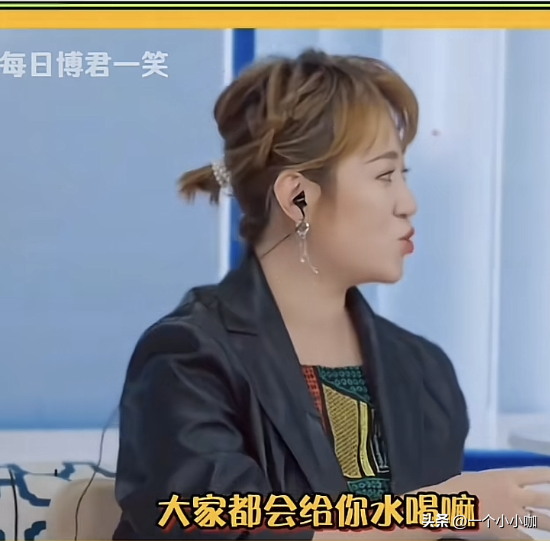 小U助手：奢侈品店销售服务差，马丽遭遇不公对待引发的消费反思