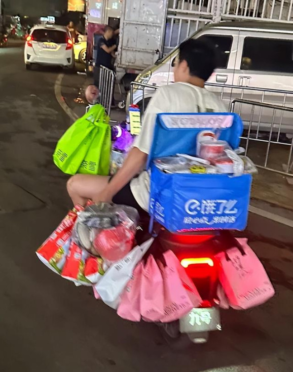 狗宝助手最新版本：奶茶外卖大战，1分钱优惠引发血糖飙升警告与消费者纠结
