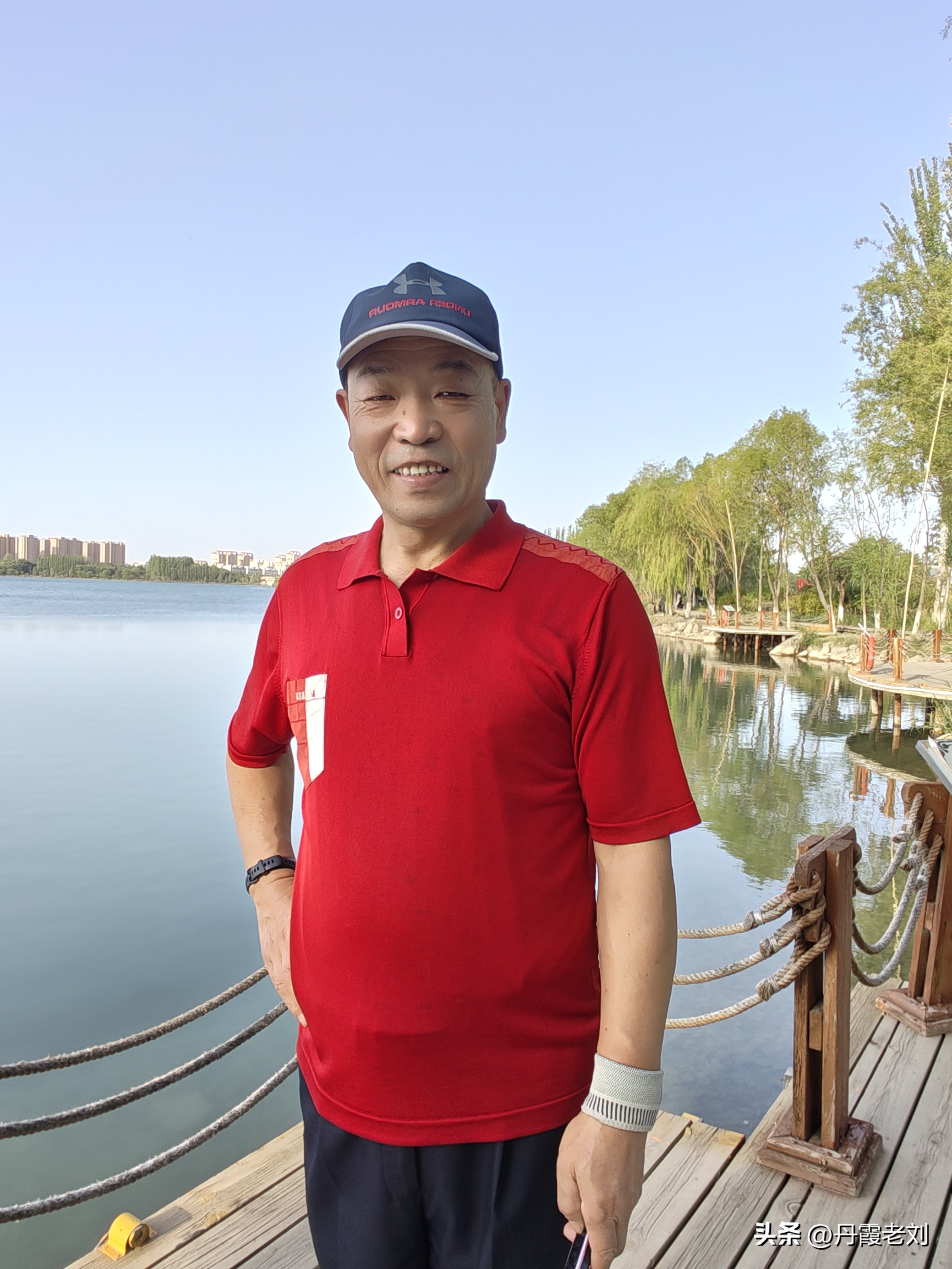 新快火助手：老年人晒照片的心声，活出自我不怕评论