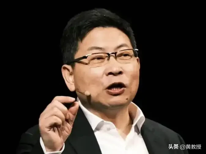 上评助手最新版本：手机电脑行业新变局，华为鸿蒙系统挑战Windows，苹果降价应对冲击
