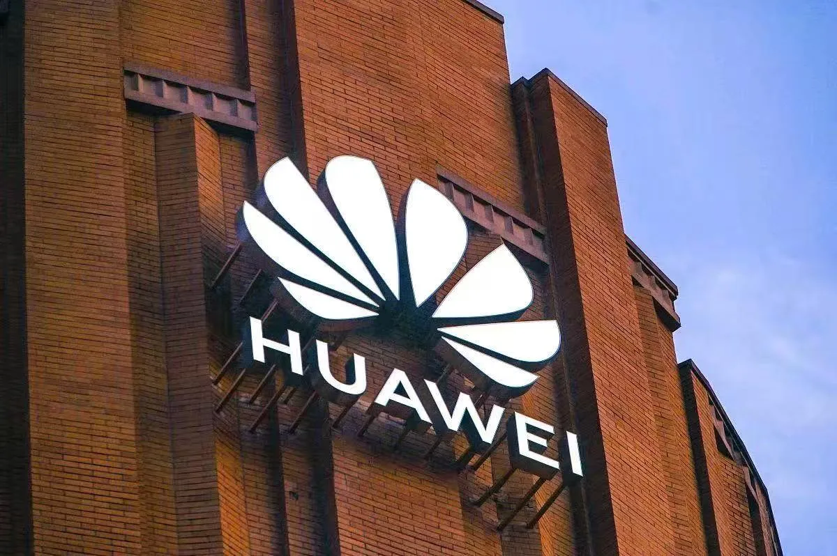 新小x助手：甲骨文退出中国市场，国产数据库崛起实现自主可控技术突破