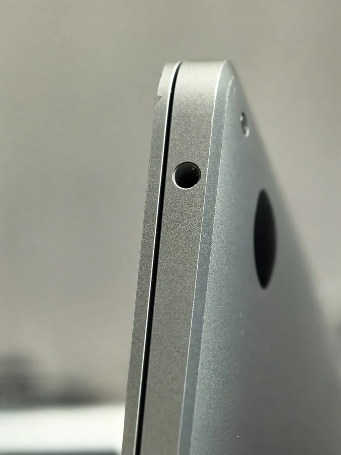 店销多多：五年仍保值2000元，M1 MacBook Air性价比分析与二手市场价值探讨