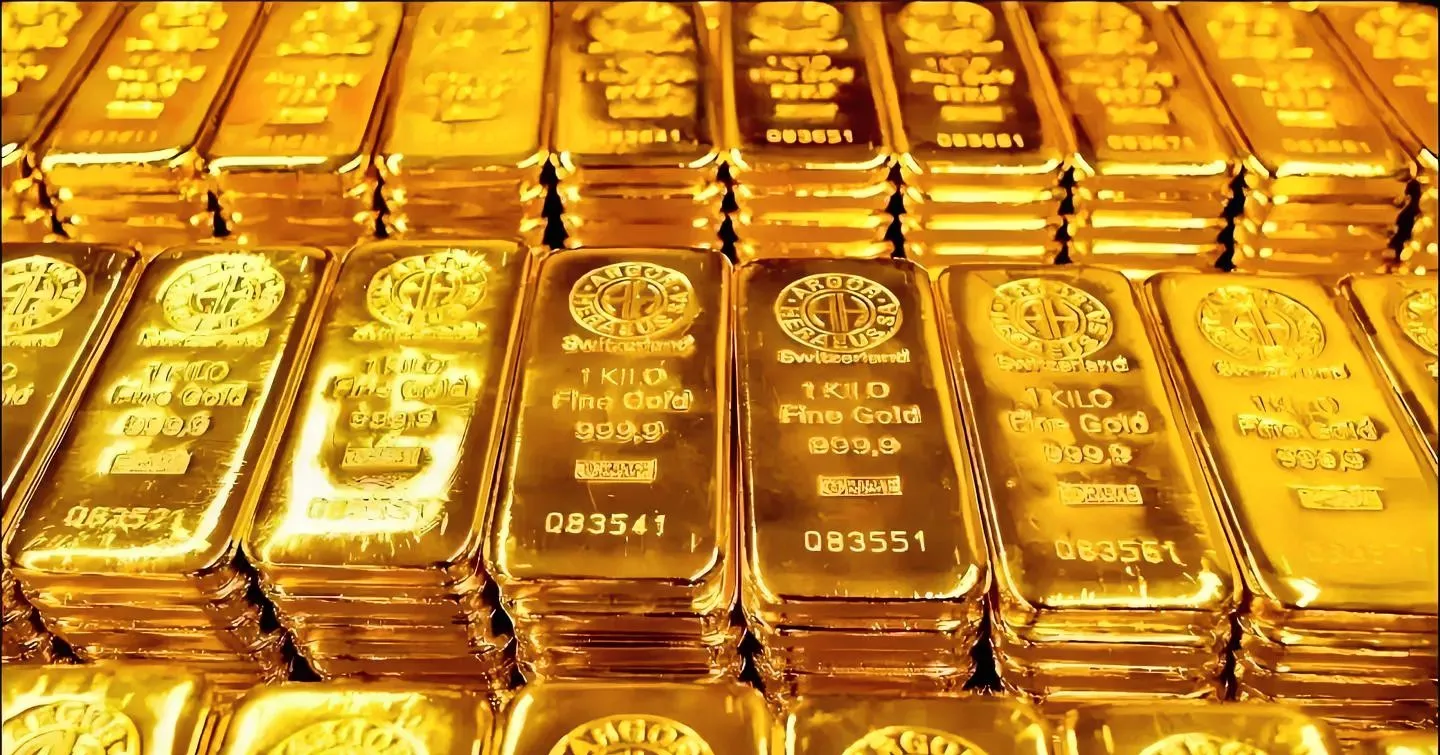 超单助手邀请码：黄金的避险特性解析，为何成为投资者的首选资产