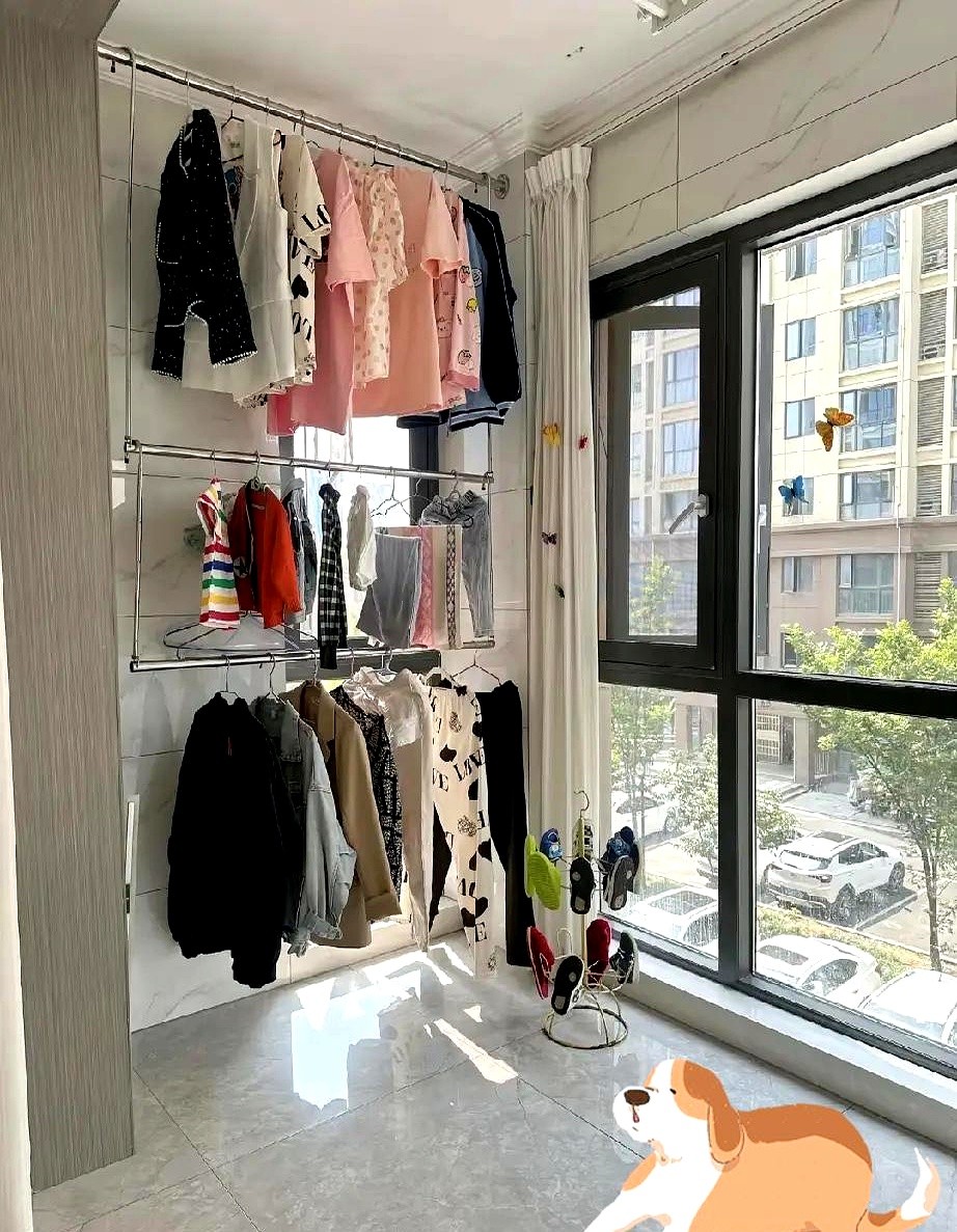 超评助手出评软件：阳台空间不足？教你如何利用小面积实现多功能生活！