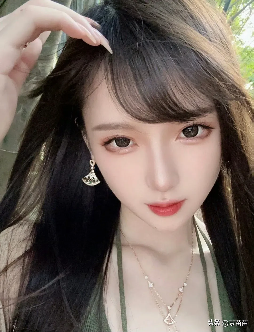 小Q助手靠谱吗：腐团儿，从小主播到行业标杆，展现真实与努力的魅力之路
