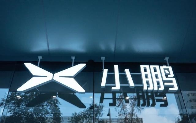 潜力鸭：大众汽车与小鹏合作，智能化转型的里程碑与时代变革分析
