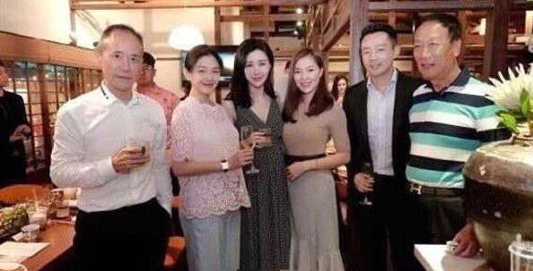 云赞助手：大S支持马英九竞选，汪小菲的上门女婿逆袭与背叛真相揭秘