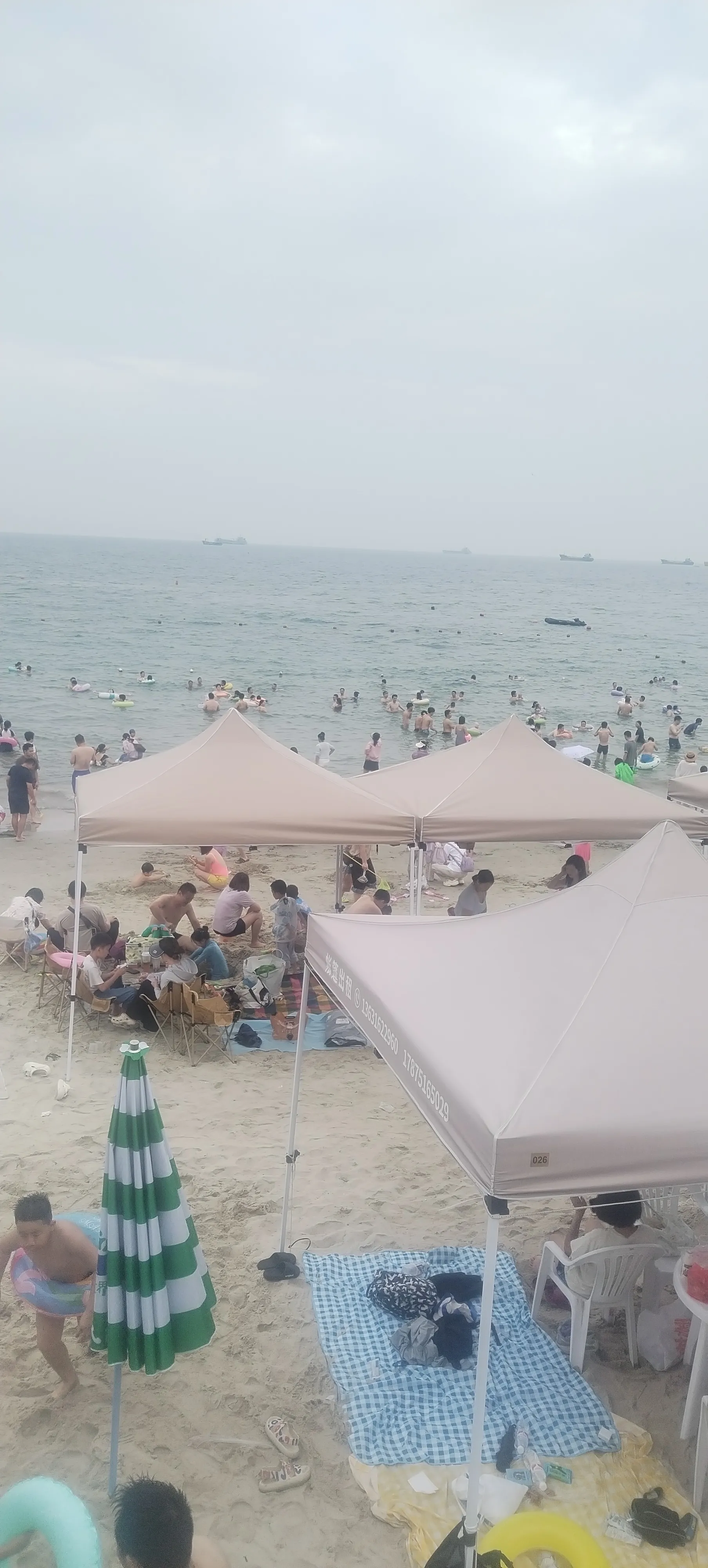 小白助手卡密：中美贸易战影响下，普通人如何应对消费困境与经济压力