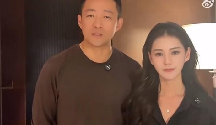 拼多多出评神器：汪小菲再婚引发热议，S妈言论背后的真相与争议解析