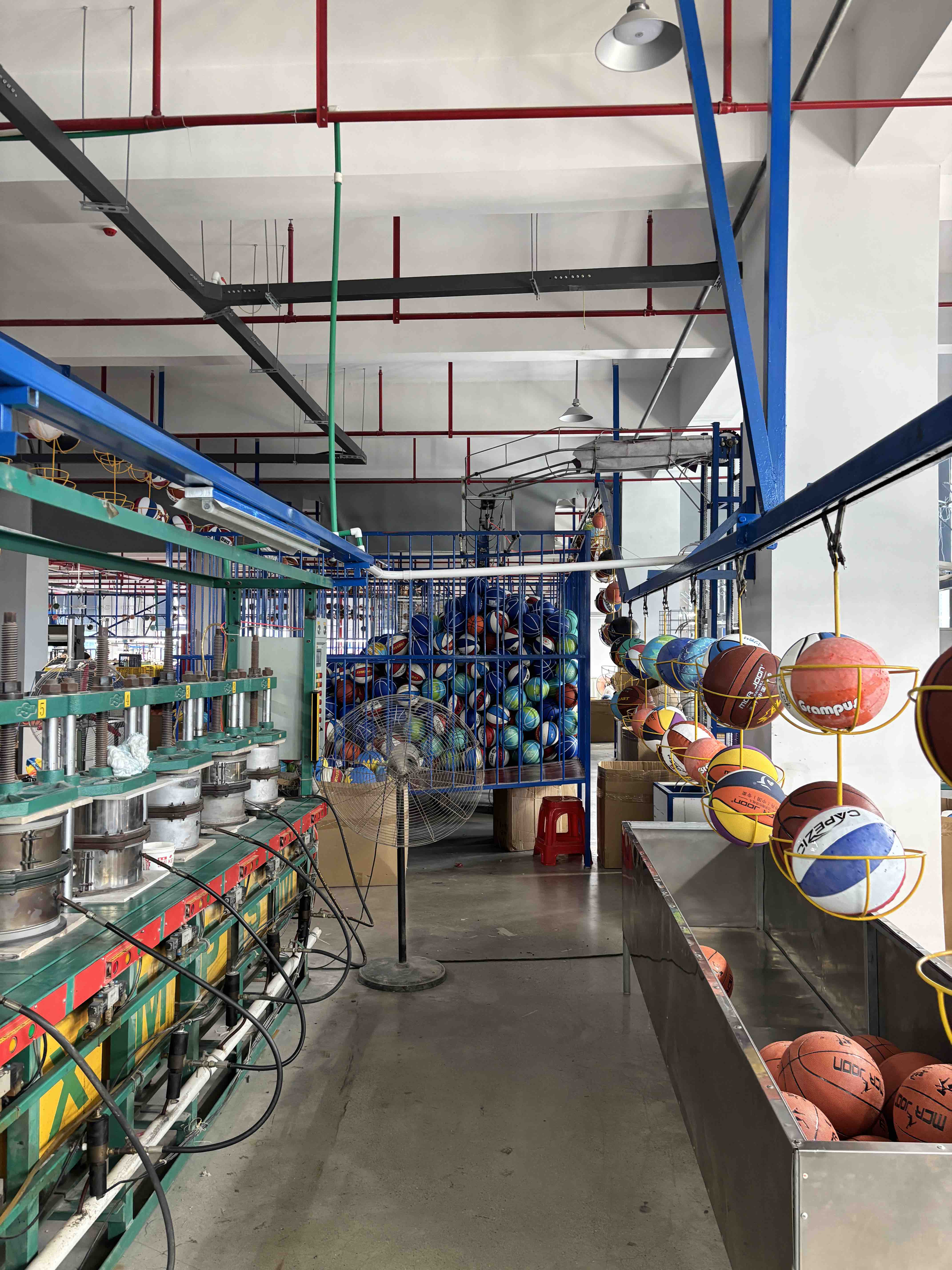 YY助手:揭秘国产篮球制造工艺,从材料到检测的全流程分析 YY助手:揭秘国产篮球制造工艺,从材料到检测的全流程分析