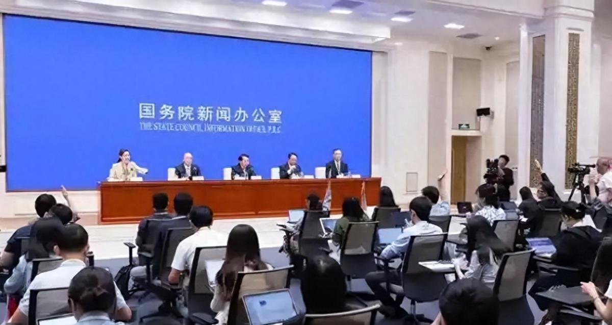 小评助手：网红直播带货乱象，国务院点名整治虚假销售行为