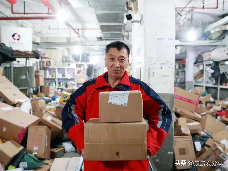 51助手：辞掉高薪工作接快递站，苦与乐交织的真实经历