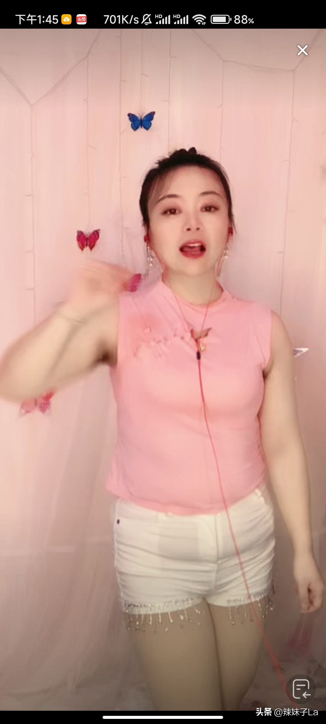 超单助手教程：腋毛的自信转变，主播如何将劣势化为优势，赢得流量与支持