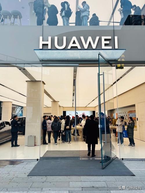 小Q助手下载安装：华为换机实录，三重优惠轻松省出旅行基金，线下购机更划算！