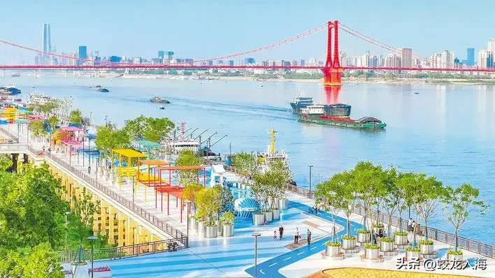 乐刷助手:2025年武汉崛起,城市转型、开放与民生的新篇章 乐刷助手:2025年武汉崛起,城市转型、开放与民生的新篇章