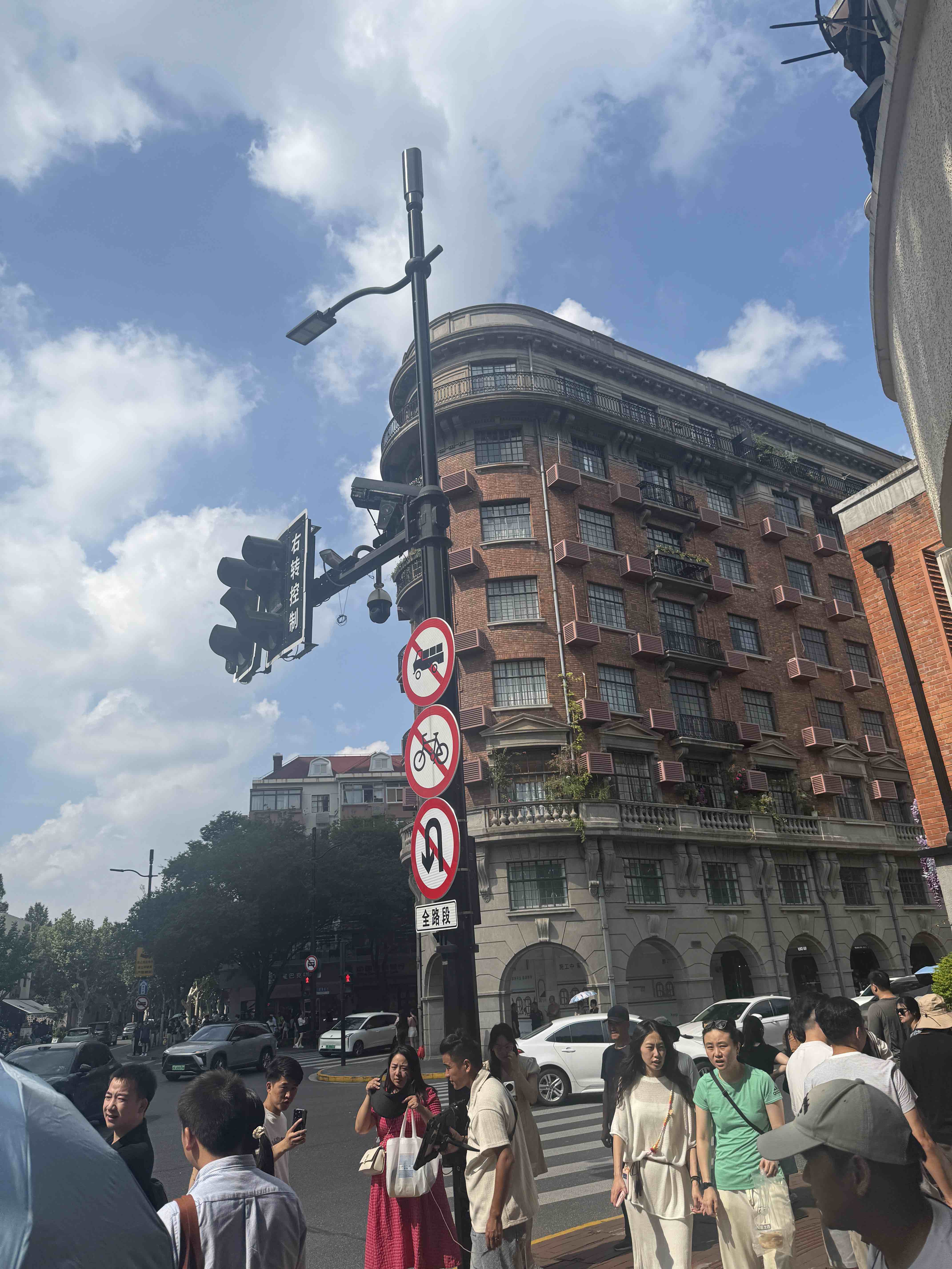 快火助手软件：西贝翻车警示，跨境电商应如何回归初心与消费者需求