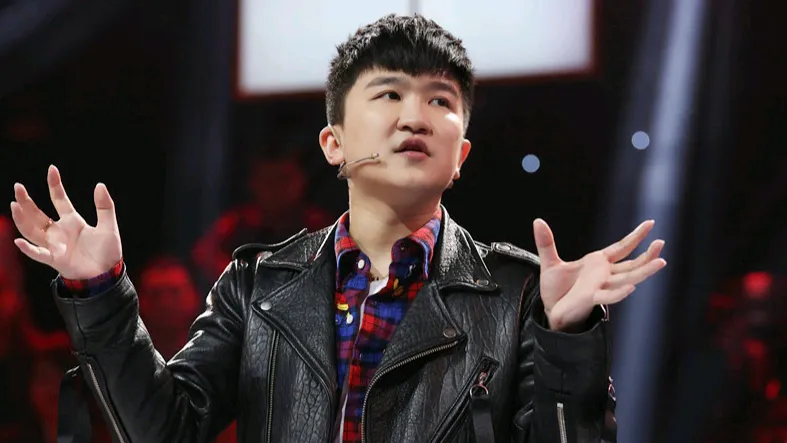 超单助手软件官网：张大大打人丑闻曝光，引发娱乐圈热议与信任危机