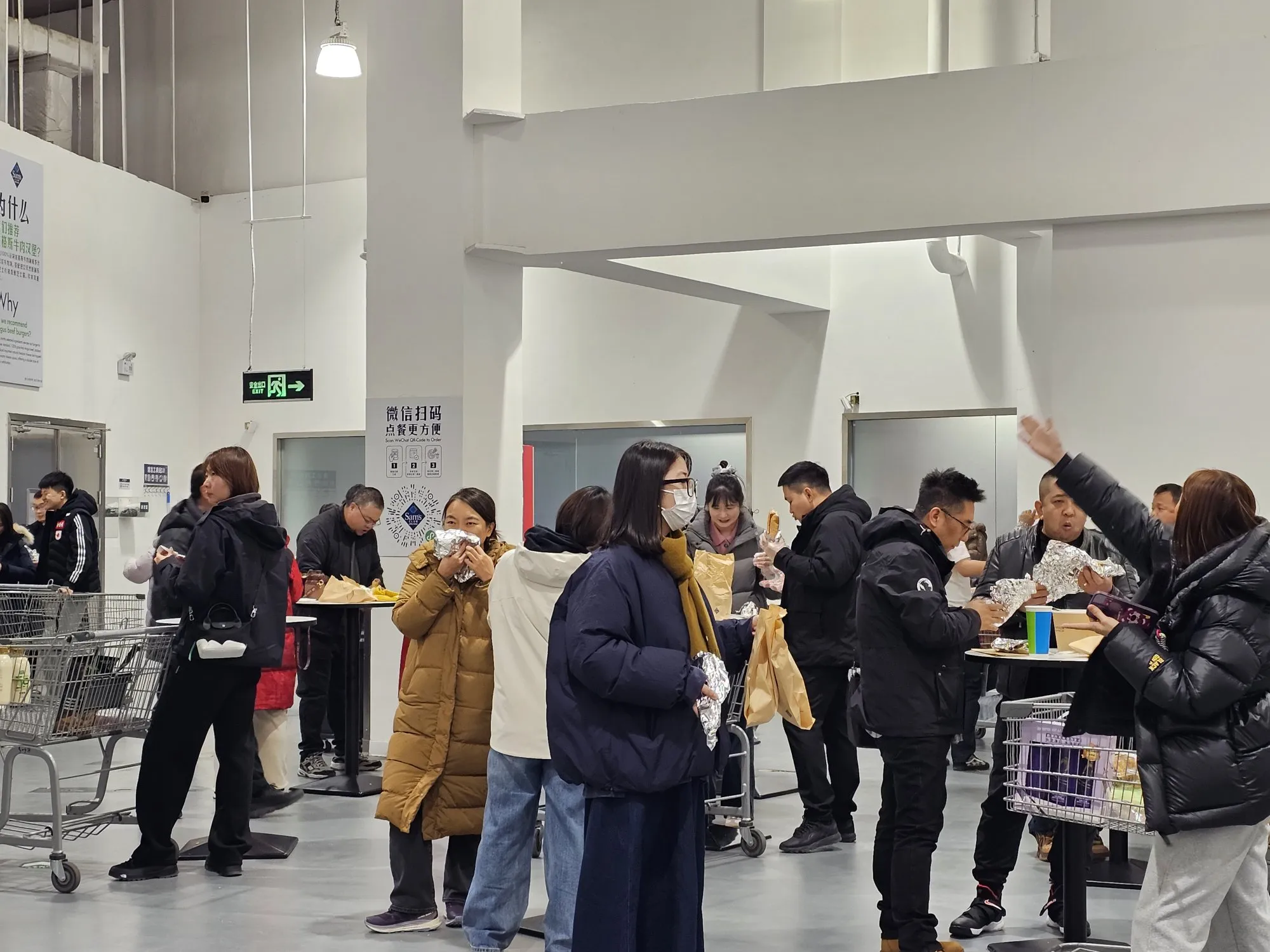 权重大师怎么用：实体商业的困境与突围，回归诚信经营，重建消费者信任