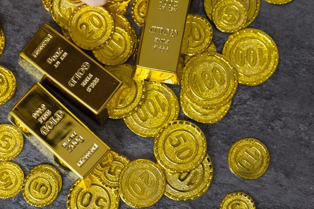 增强助手：2025年黄金投资指南，趋势分析与卖空策略详解
