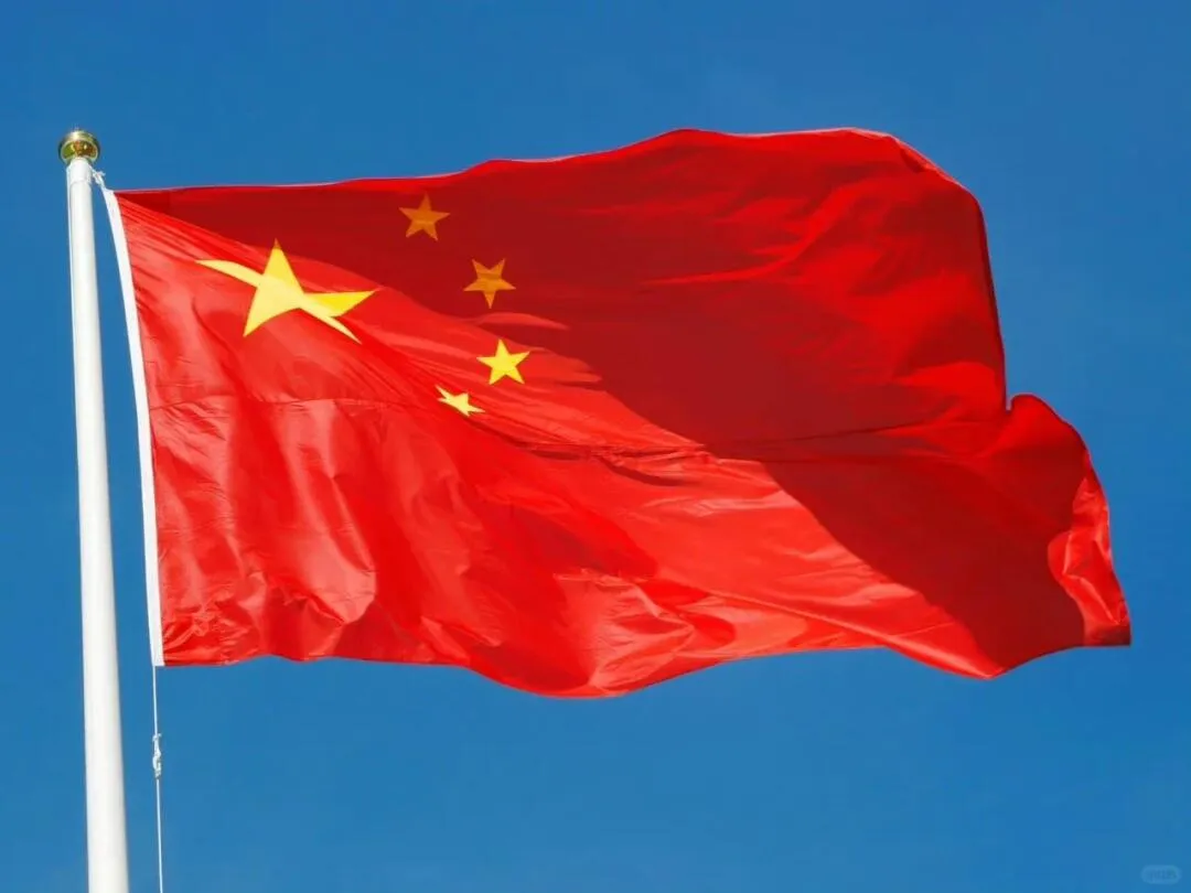 小评评助手出评软件：2025年中国煤炭业，地缘与金融压力下的生死突围与战略反击分析