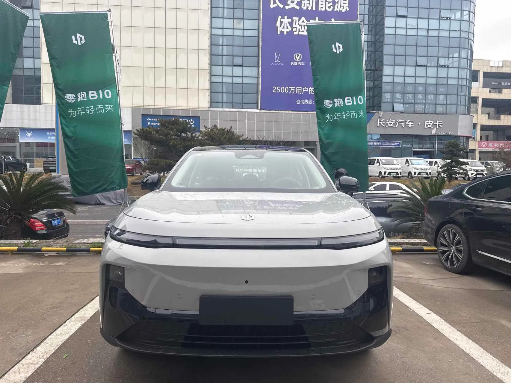 小评评助手：零跑B10上市48小时订单超3万台，激光雷达引发市场热潮