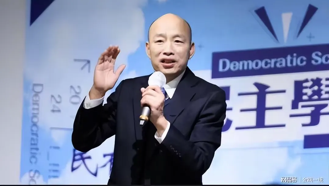 领航助手：台湾民调最新变化，绿营面临全面溃败，蓝白支持率上升分析