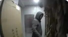 超评助手入口：女主播遭伪装炸弹包裹袭击 面部重伤引关注警方介入调查