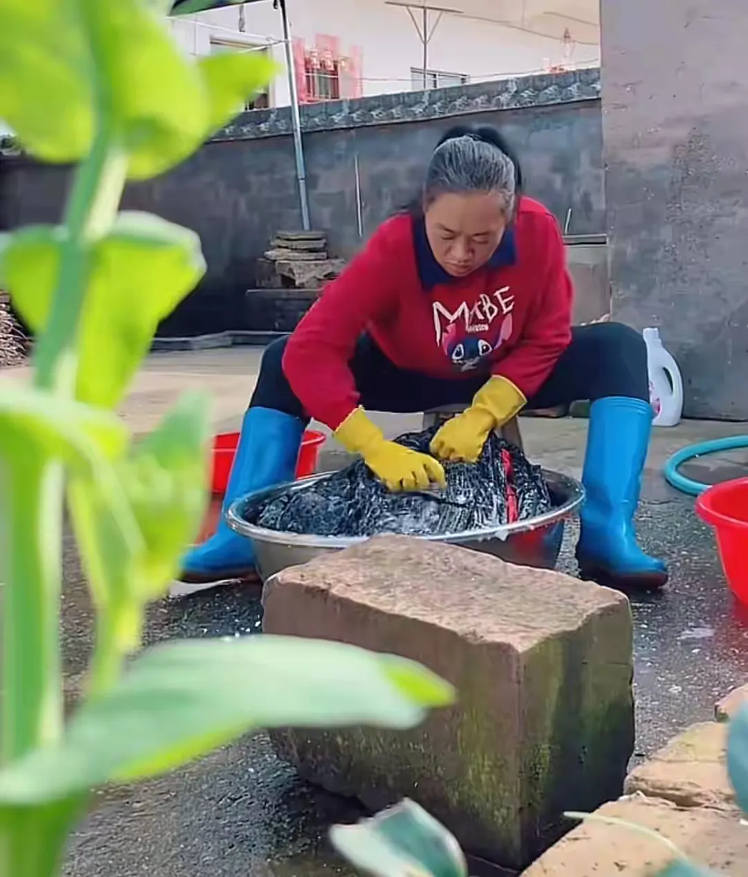快火助手：百万网红农村细妹陈晓兰因病离世，粉丝悼念惹人泪崩