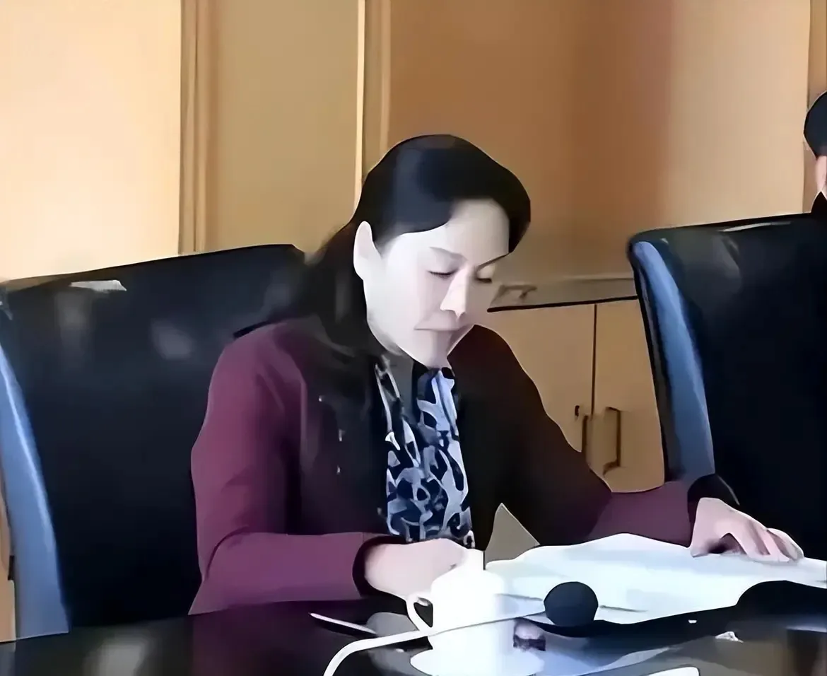 优选助手：职场情感风波，女老板与同事的禁忌恋如何毁掉职业生涯