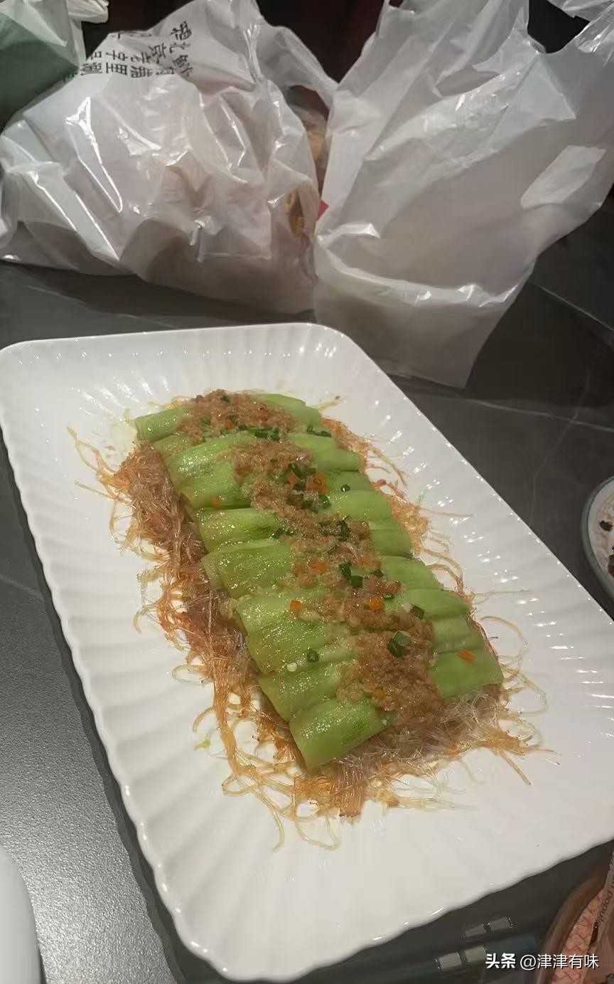 小评评助手小号：牛街鸦儿李记新店开业，优雅环境与美味菜品，价格合理值得尝试