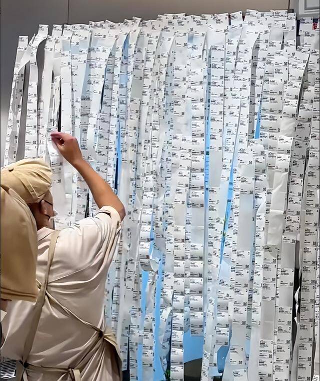 易评助手：互联网巨头为何争相布局即时零售市场？分析及前景展望