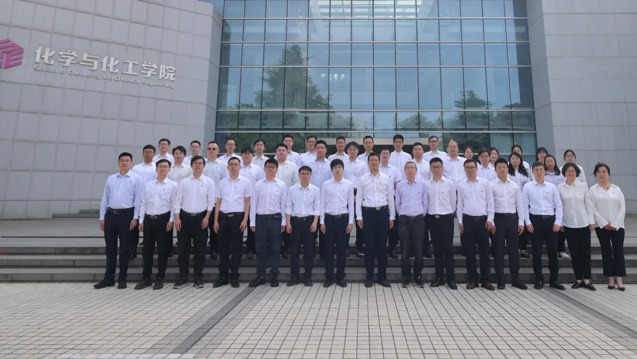 51助手：南理工火炸药团队荣获2025中国青年五四奖章，彰显科研实力与国防创新潜力