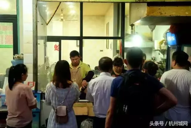 易单助手卡密：开店选址必看，如何通过保本营业额选择最佳地点