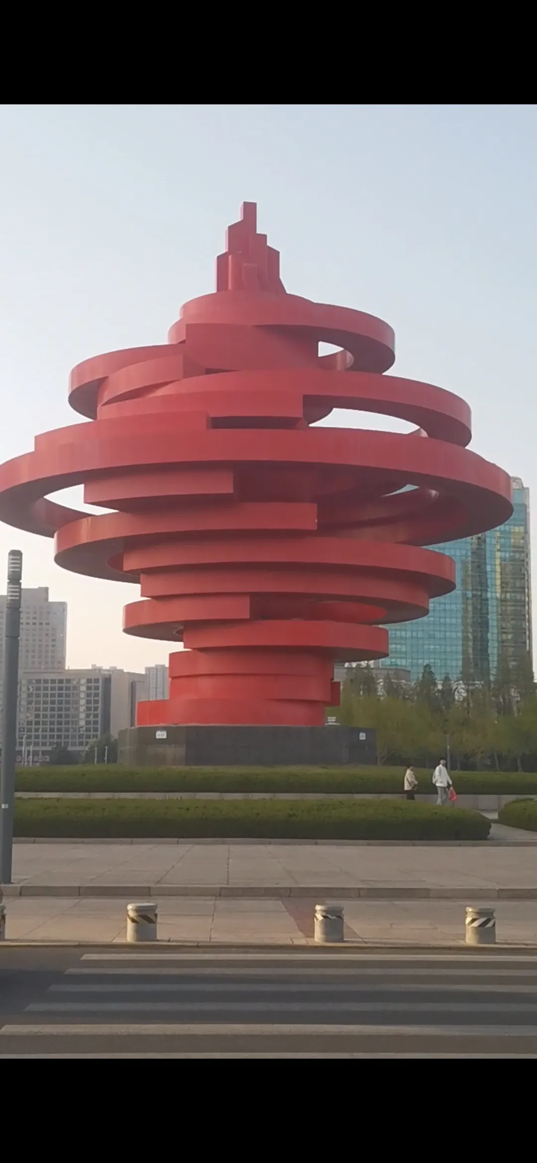Z助手：青岛与西安物价差异分析，生活成本对比与城市经济影响